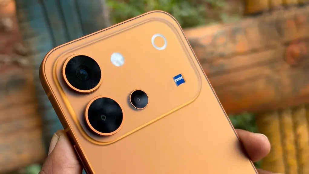 Vivo V80 review: Rs 62,999 camera phone, Zeiss-engineered