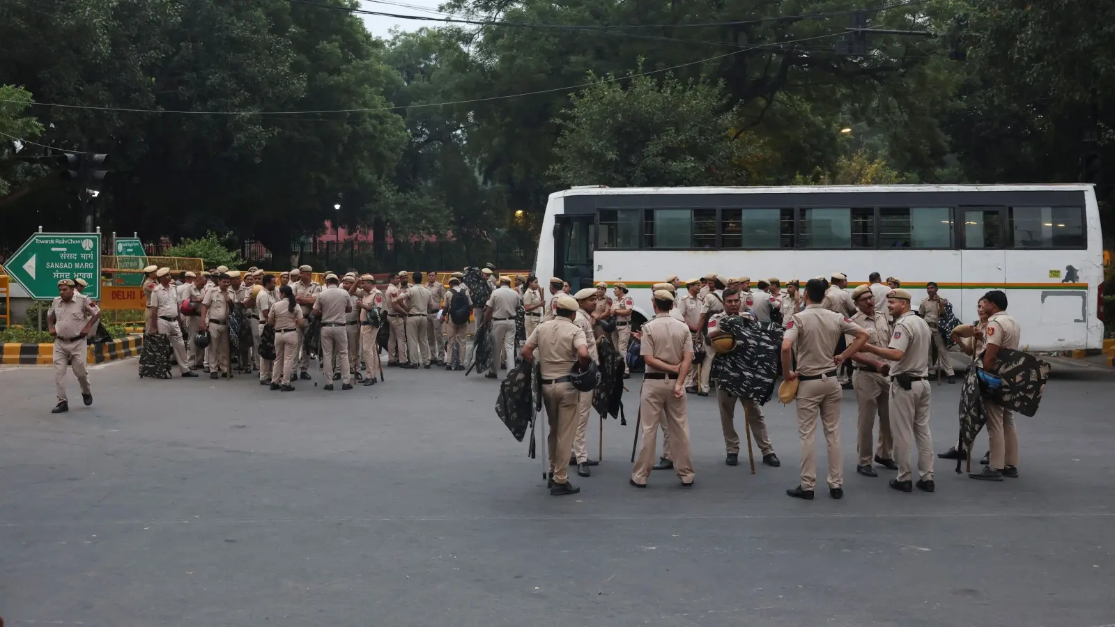 Delhi traffic locked down as CJP protest draws police alert