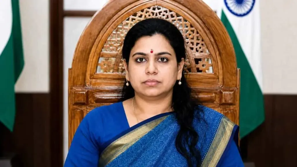 Former IAS Divya Mittal forms Janta Shakti Party for UP polls
