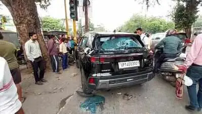 Ghaziabad SUV rams student and lawyer, driver held