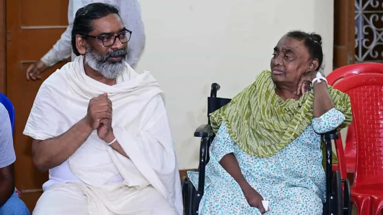 CM Hemant Soren's mother Rupi Soren dies at 78 in Ranchi