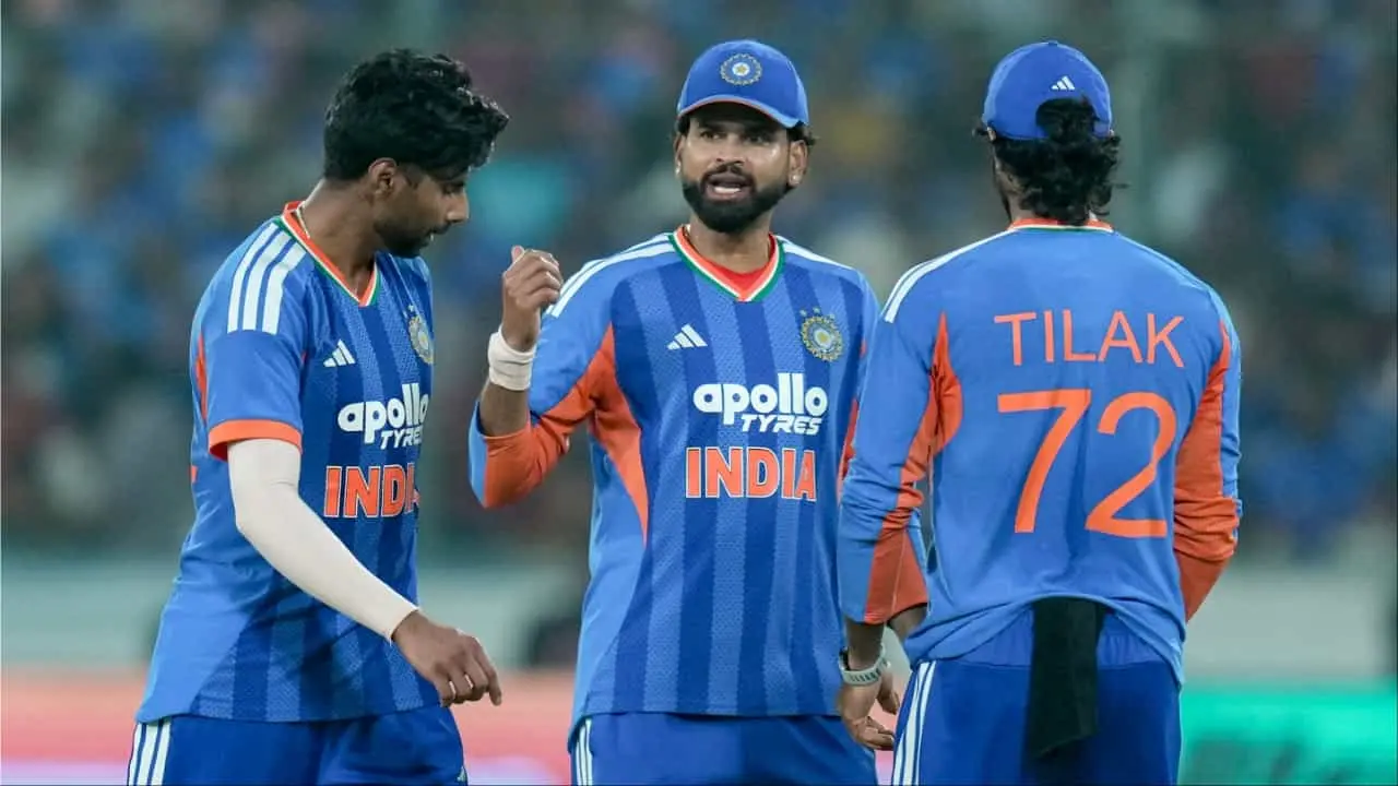 India lose Hyderabad T20, series tied 2-2