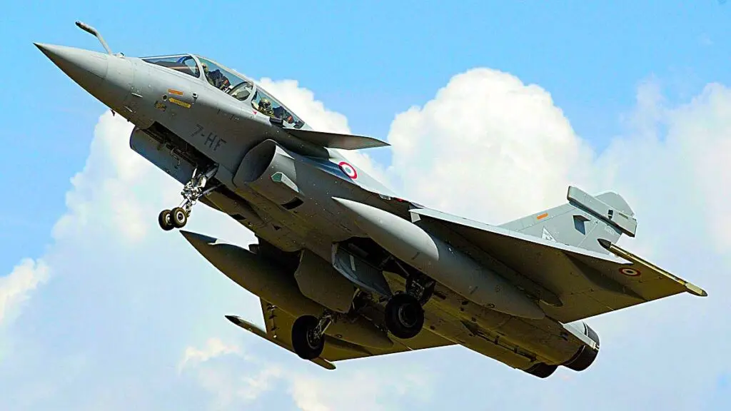 Indian Navy begins Rafale Marine tests from INS Vikrant