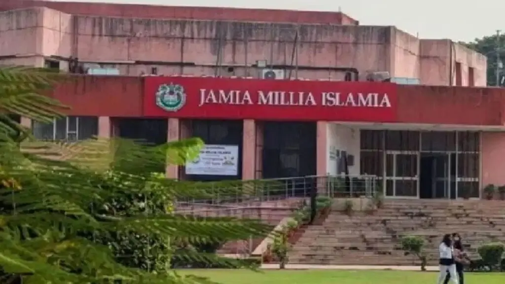 How to prepare for UPSC and govt jobs while studying at Jamia