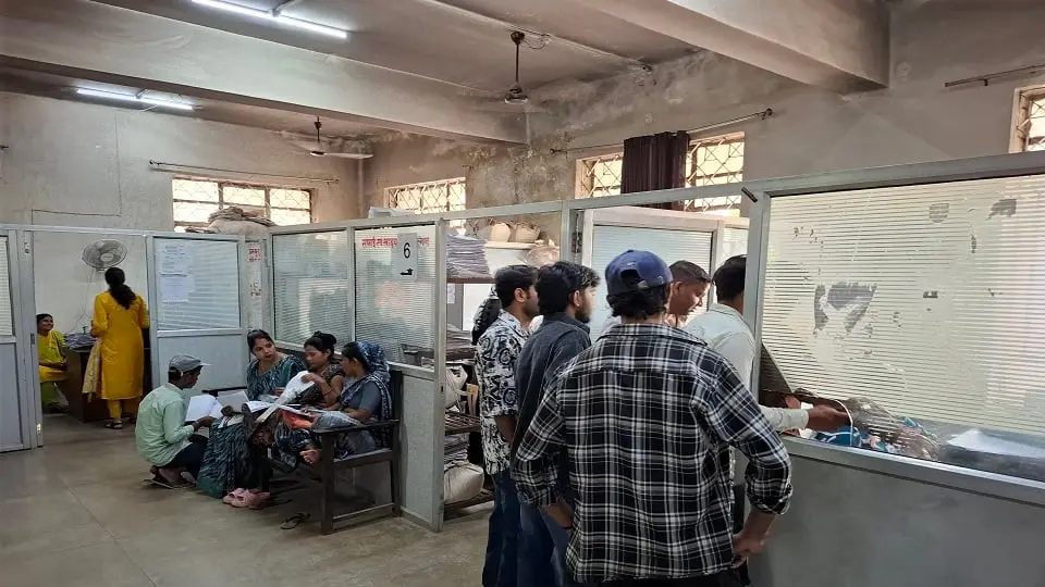 Agra Nagar Nigam: brokers charge Rs 4,500 for birth-death certificates