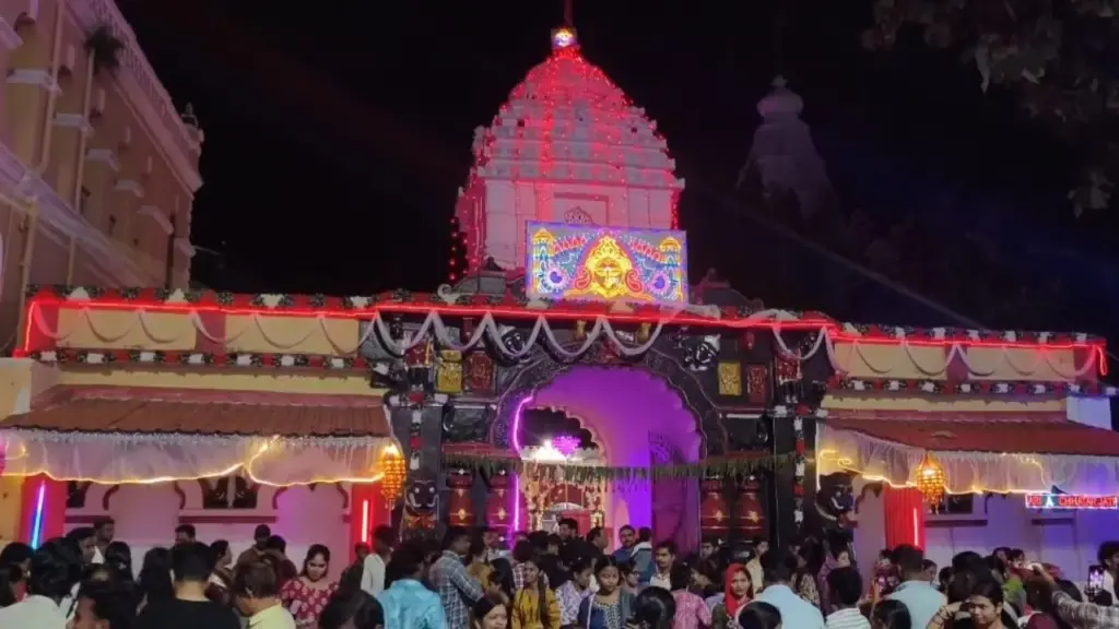 Lakhs attend Maa Manikeswari Chhatar Yatra in Kalahandi