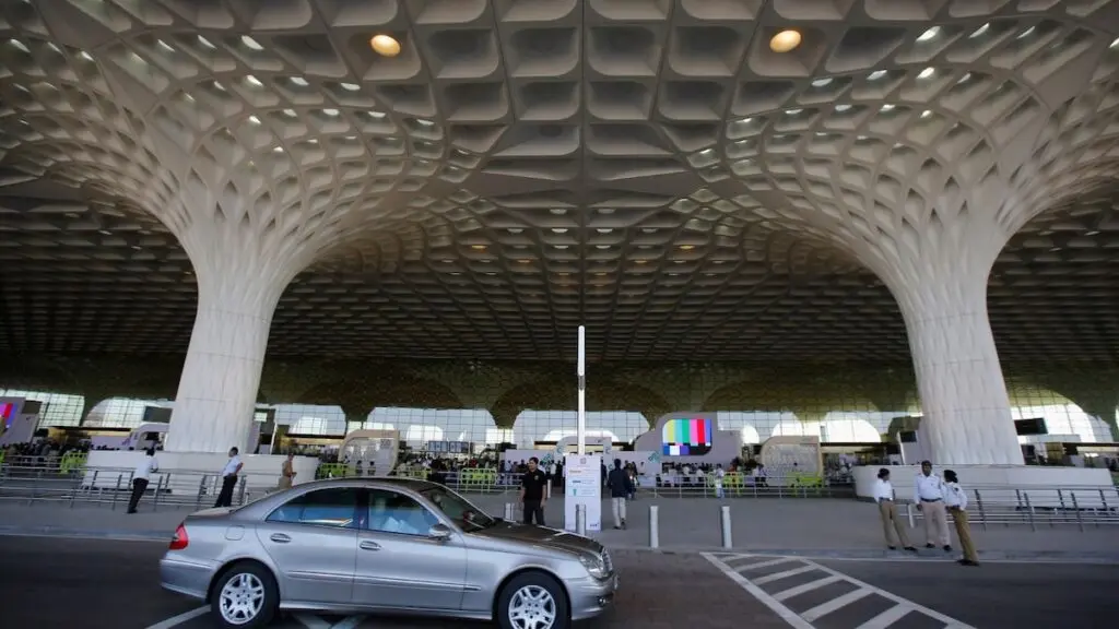Mumbai airport to suspend flights for six hours on November 19
