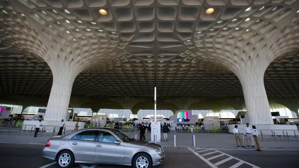 Mumbai airport to suspend flights for six hours on November 19