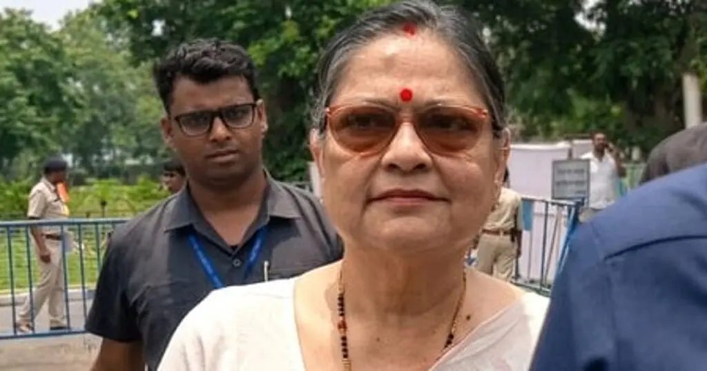 Rebel TMC MPs seek 15-day extension to reply to disqualification notices