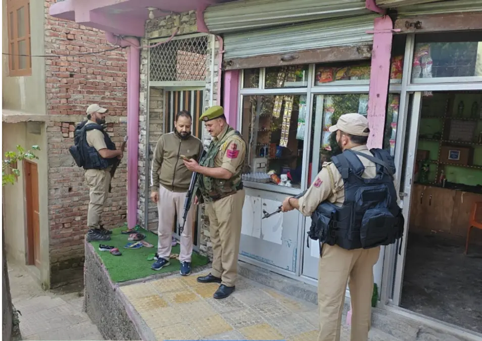 Ramban Police conduct CASO in Khari, check phones