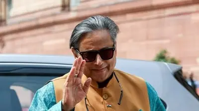 Tharoor counters PM Modi's jibe, says Rahul Gandhi ignites youth enthusiasm