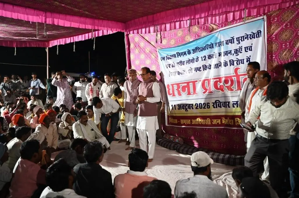 Shivraj Singh Chouhan attacks own admin over Budhni bulldozer action