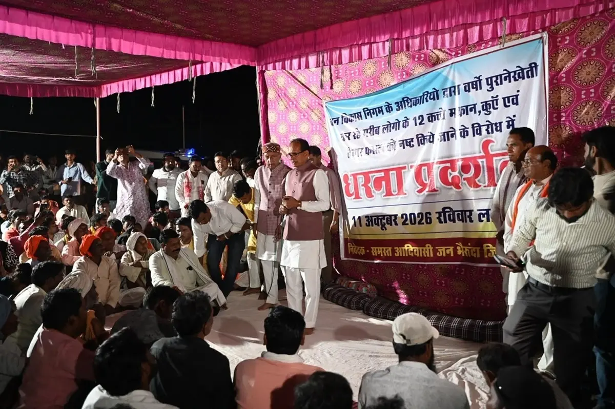 Shivraj Singh Chouhan attacks own admin over Budhni bulldozer action