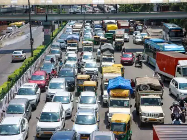 PV registrations sink 22% in Navratri, EV sales jump 27%