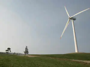 Suzlon to invest Rs 550 crore in 3 AI-powered blade factories