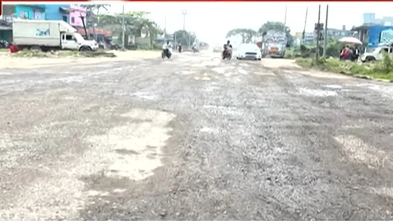 Angul NH-149 waterlogging, toll plaza location face commuter anger