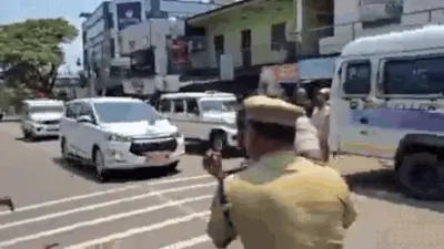 Kerala minister's car attacked by DYFI workers in Kannur