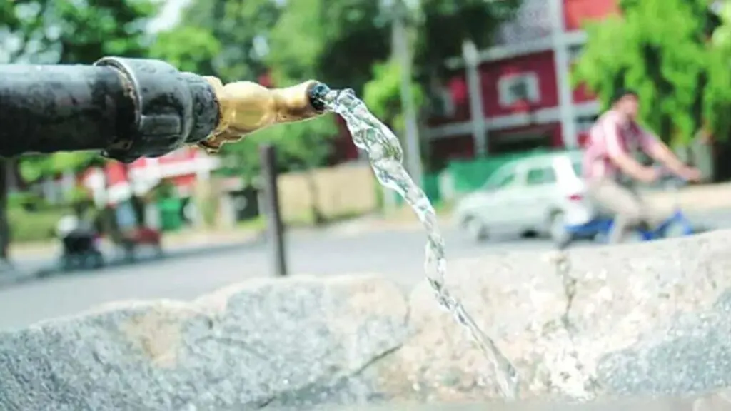Pune imposes 20% water cut as Khadakwasla dam level dips to 82%