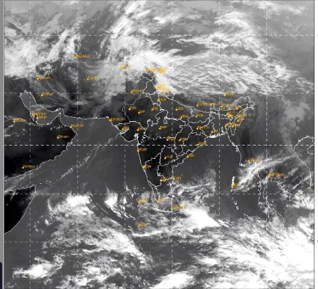 Kukumseri shivers at minus 0.5°C, light snow forecast