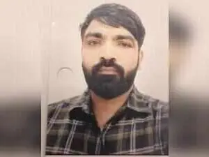 Bengaluru airport police detain man for extorting passengers