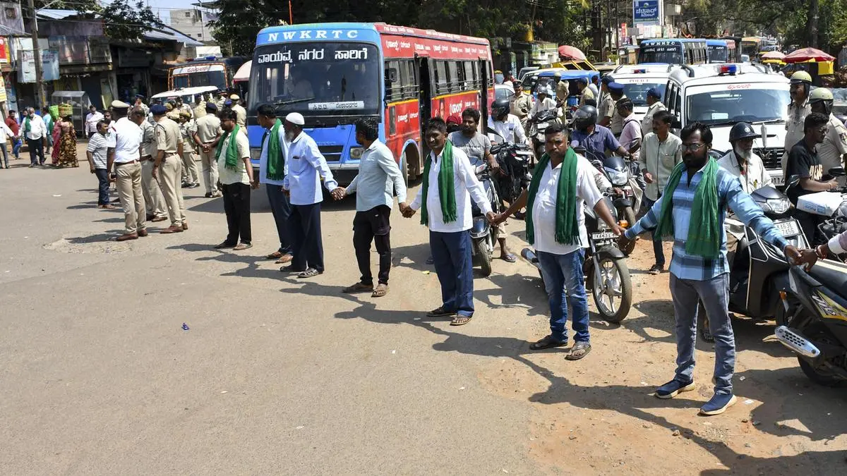 Sugarcane growers intensify agitation in Karnataka, CM urges resumption of harvest